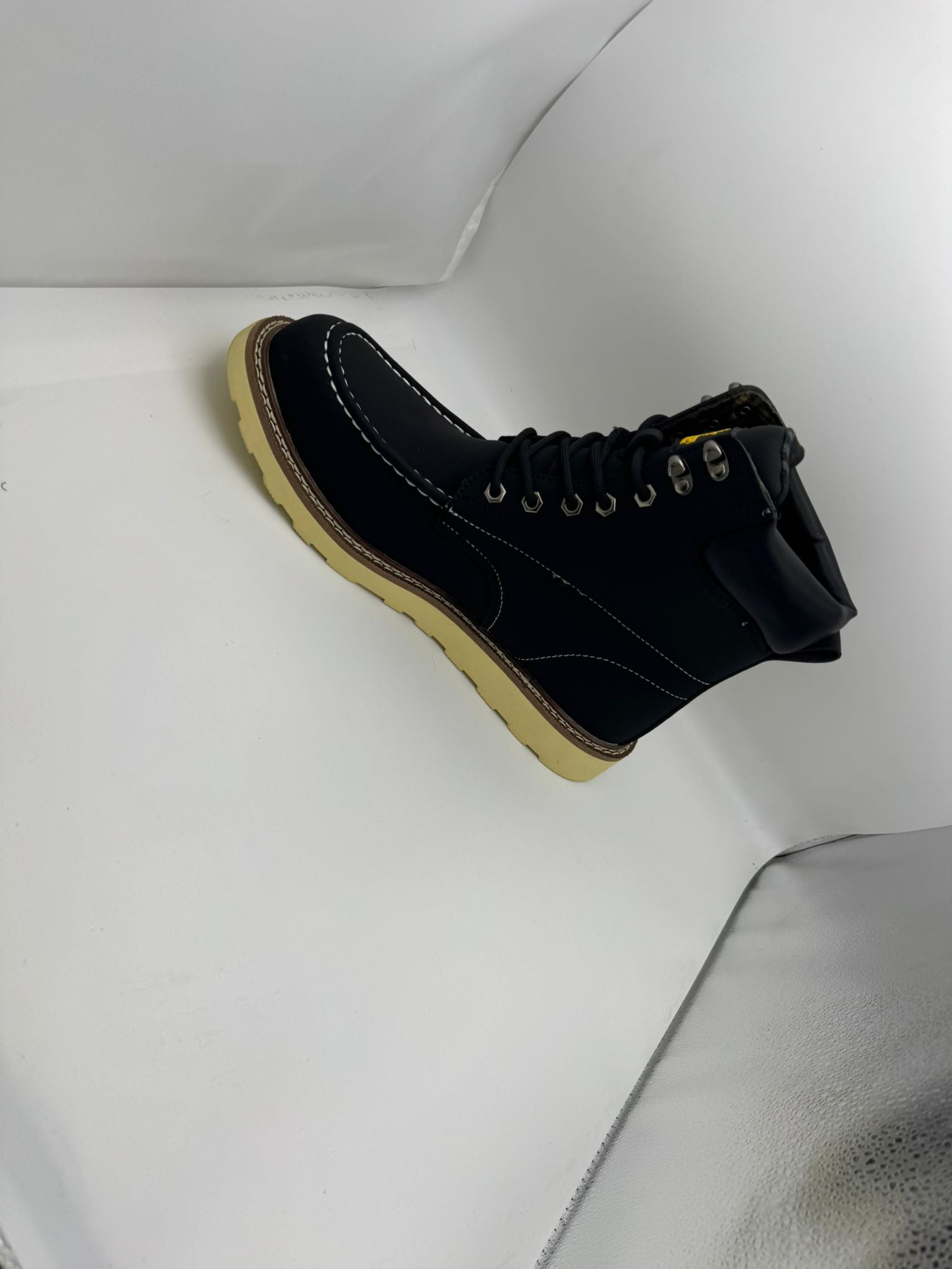 AV-1524 Composite Toe Work Shoe